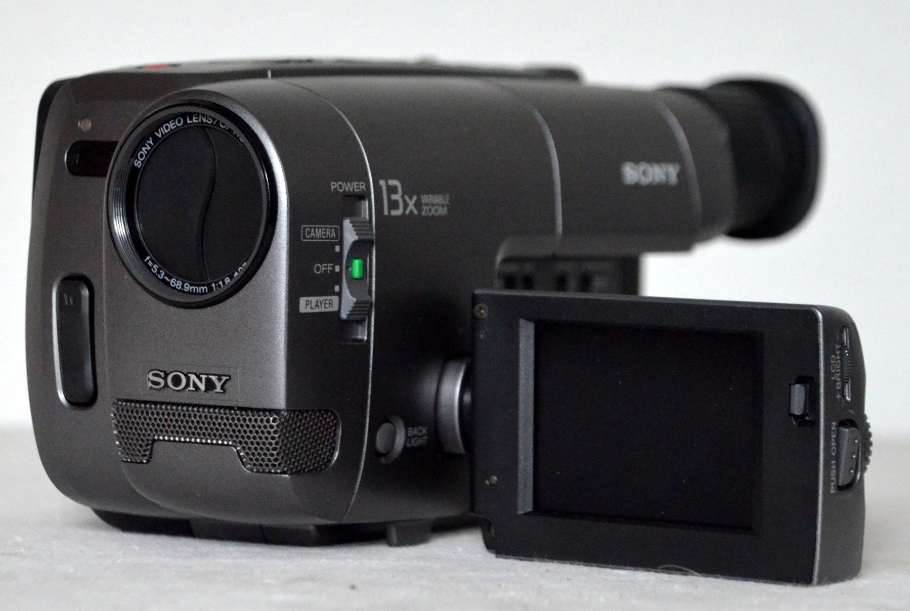 Sony Videocamere: Camcorder / caméscope Sony CCD-TRV10E Video8 – Usato da Collonges venduto da arashee 1