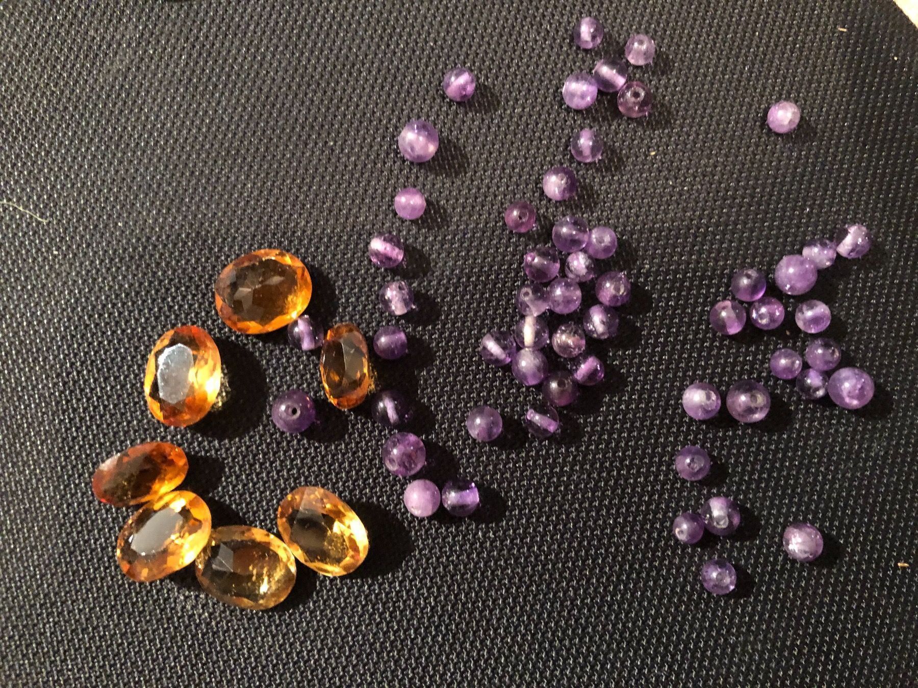 Autres bijoux: Lot: Halbedelsteine – D'occasion à Wald ZH par mlnt 8