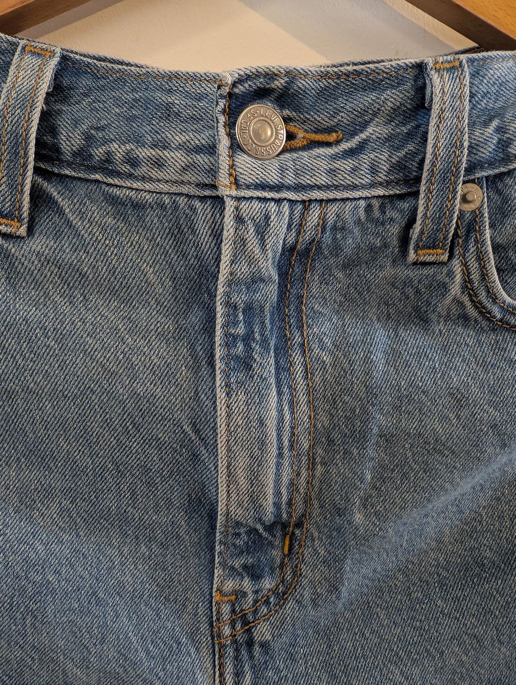 Levi's Jeans: Levi's High Loose Shorts Grösse 28  – Gebraucht aus Unterengstringen von Freeskier02 2