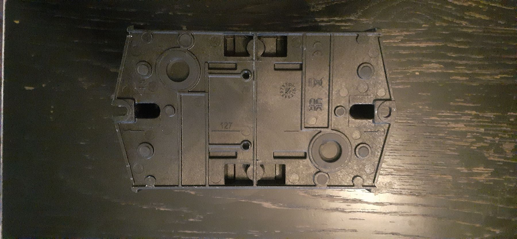 Eaton Alimentazione elettrica: Eaton interrupteur unipolaire – Nuovo (secondo la descrizione) da Le Locle venduto da CHEGUA 3