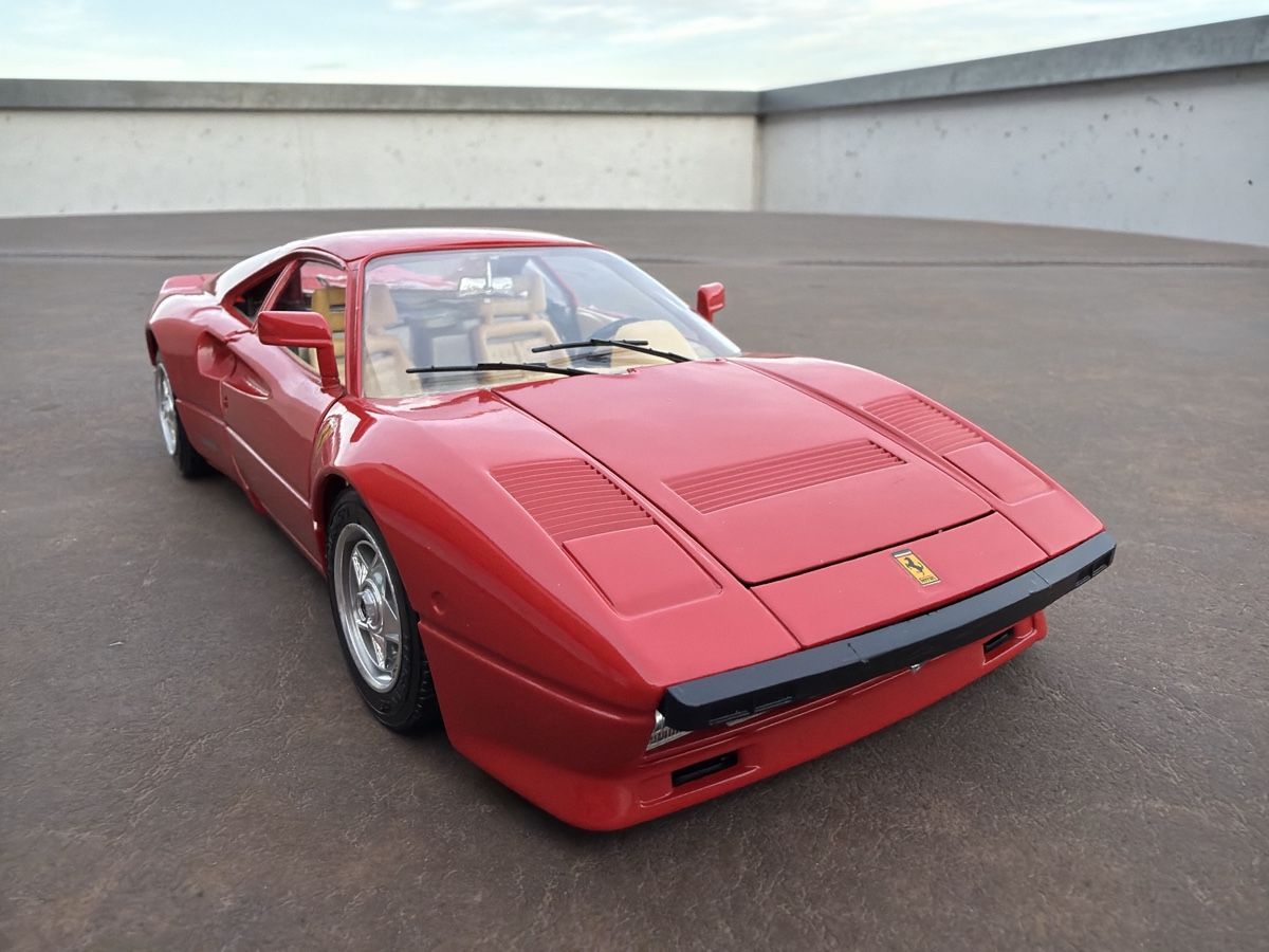 Bburago Modellini d'auto: Ferrari 288 GTO - 1/18 - Bburago – Usato da Wolfwil venduto da Rolex1 4