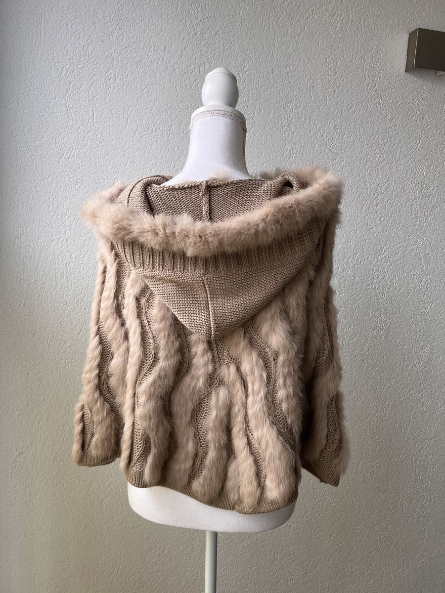 Boleros: Winter-Poncho aus Hasenfell XS/S – Neu (gemäss Beschreibung) aus Volketswil von Chantsch 2