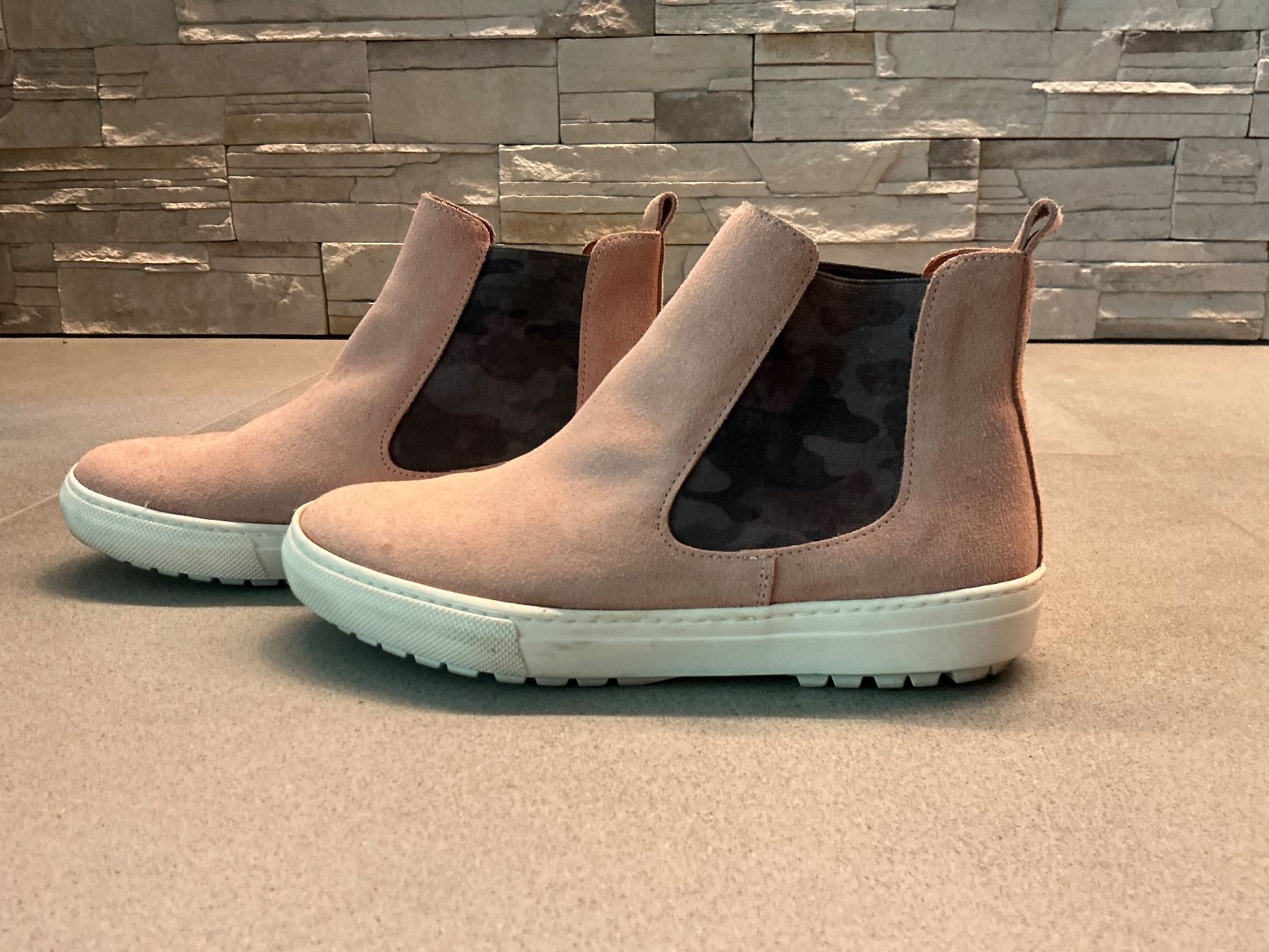 Scarpe da donna: Stiefeletten in Rosa/Pink, Gr. 38 – Usato da Neuheim venduto da mischwerk 1