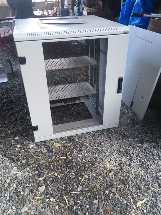 Kleines Serverrack 19