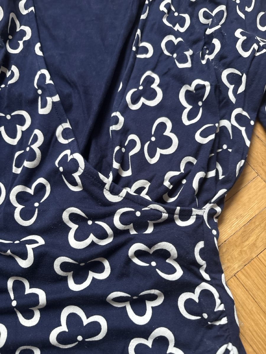 Top: Elegante Bluse mit Blumenmuster, Gr. 36 - neuwertig – Usato da Effretikon venduto da Suszacki 2