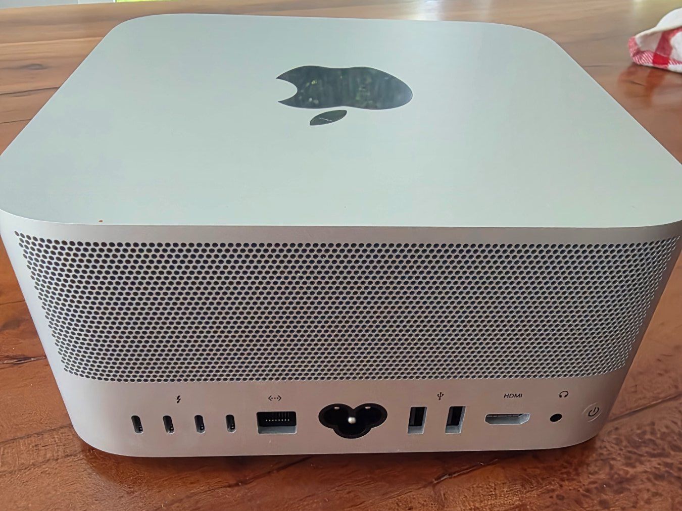 Apple PC: Apple Mac Studio 2023 M2 Max, 64 GB, 2 TB SSD, 38-Core GPU – Usato da Rümikon AG venduto da Dlcpdm 1