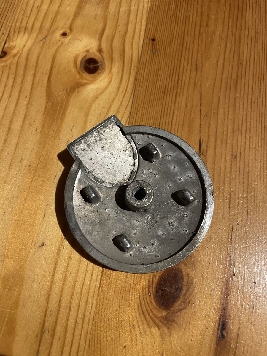 TCS Schilder: Emblem TCS Schweiz Metall  – Gebraucht aus Kägiswil von Grizzly007 1