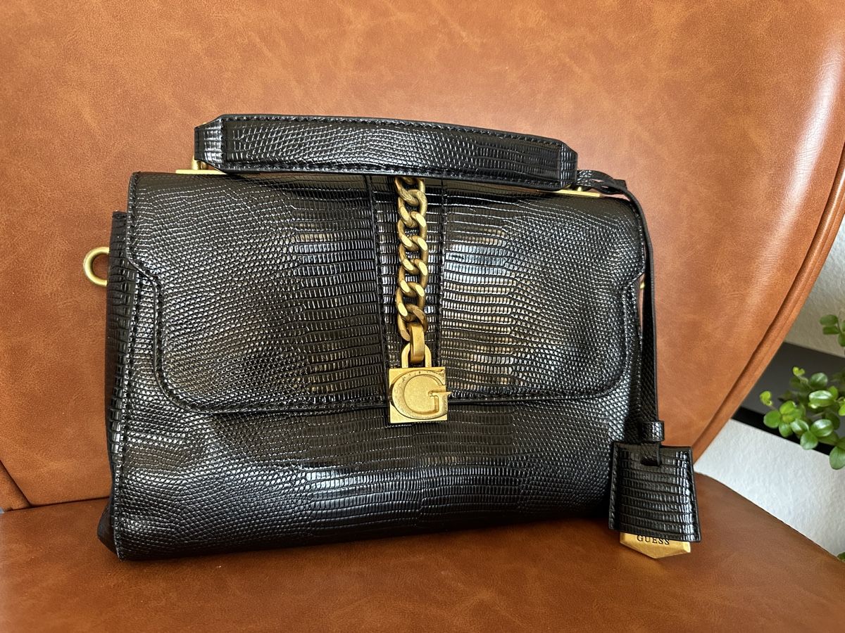 Guess Borse da donna: Guess sac à main noir – Usato da Bulle venduto da LeMoleson