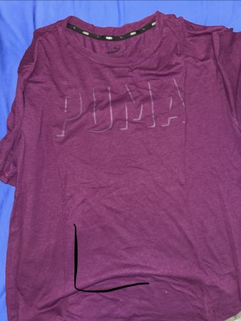 Puma T-Shirt violett mit Logo Druck Grösse L gebraucht