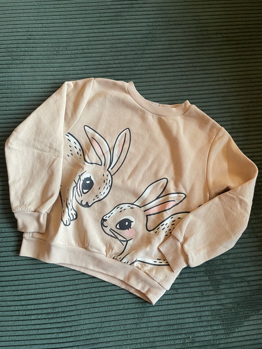 H&M Pulls et sweat-shirts: Pullover Gr. 122/128 von H&M – D'occasion à Recherswil par jafa74