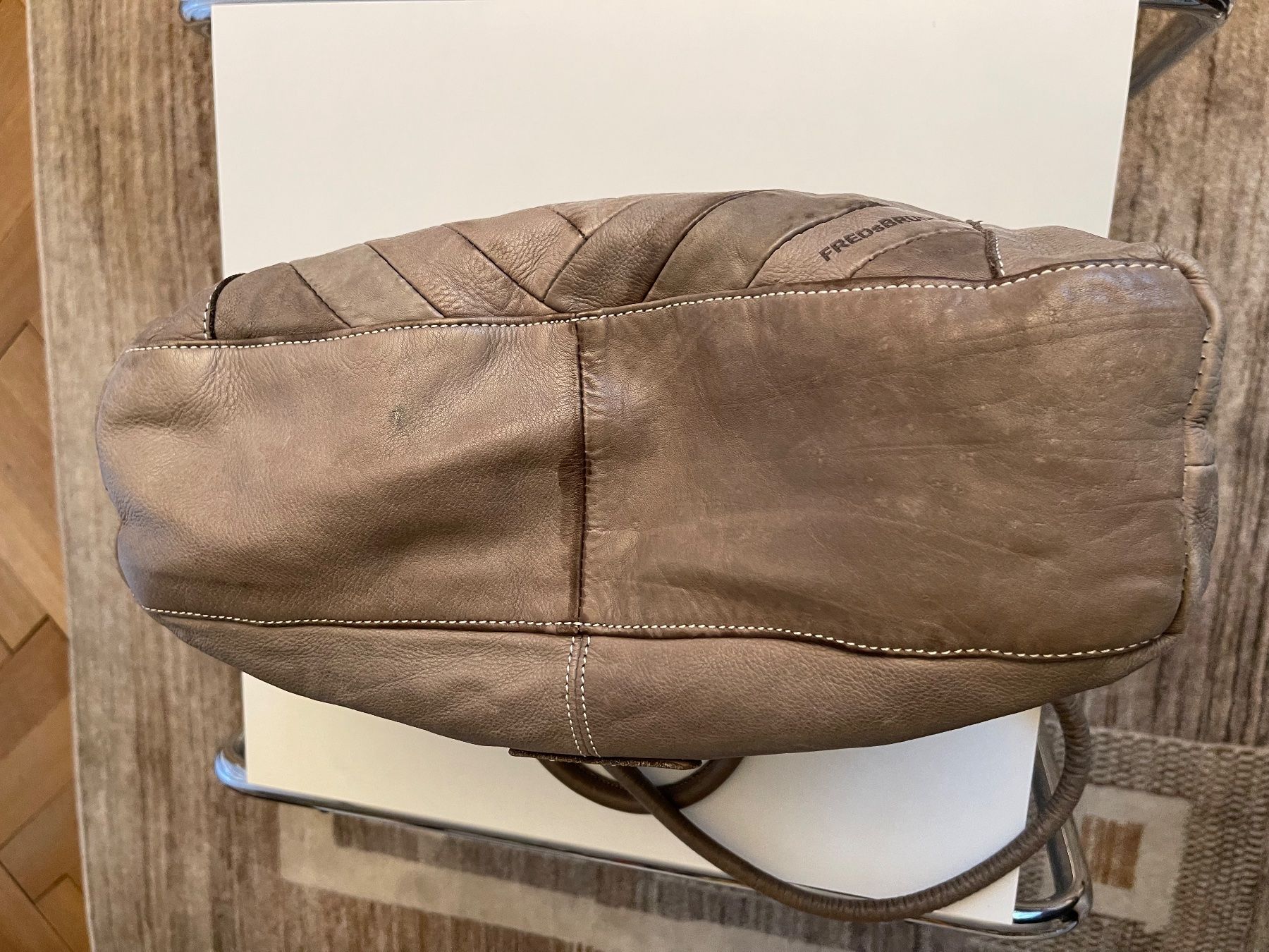 FredsBruder Borse da donna: FREDsBRUDER Handtasche Leder grau/braun – Usato da Meggen venduto da tulipe21 7