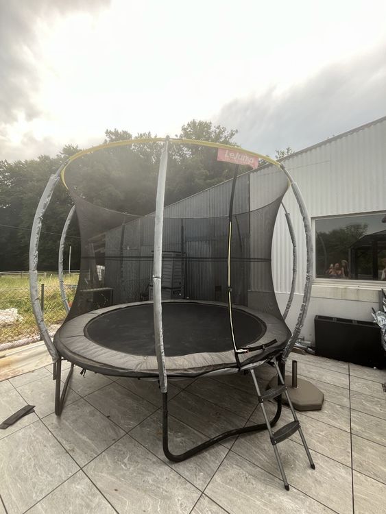 Trampolines: Trampoline LeJump - Amusement garanti pour vos enfants! – D'occasion à Chénens par Picco82 1