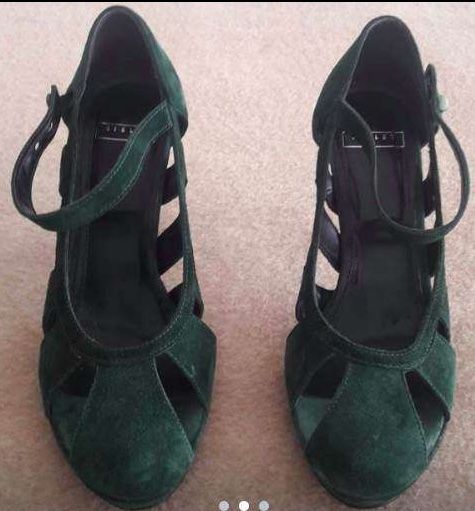 Sisley Scarpe da donna: Sandalo in velluto verde – Usato da Baar venduto da fla_v78d