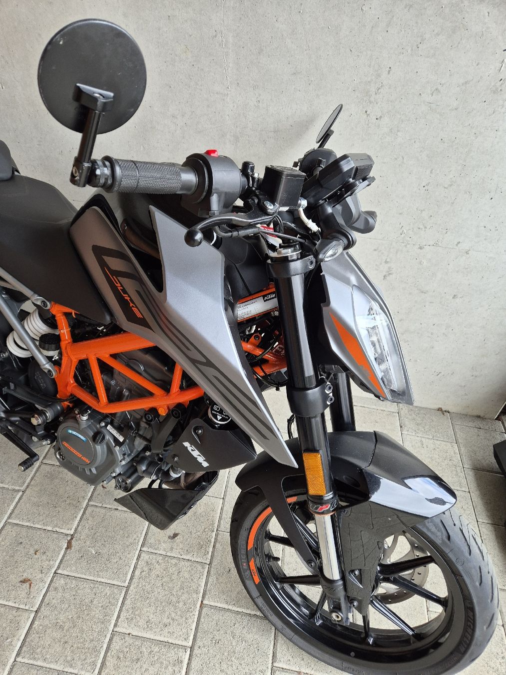KTM Strada: KTM duke 125 11kw – Usato da Winterthur venduto da akoblet 2