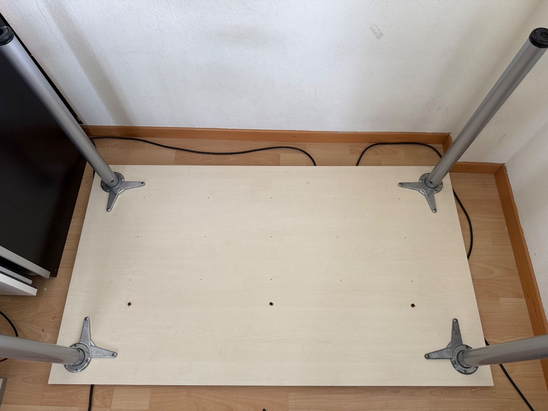Scrivanie: Schreibtisch 140x80x70 – Usato da Ebikon venduto da M.Birrer 2