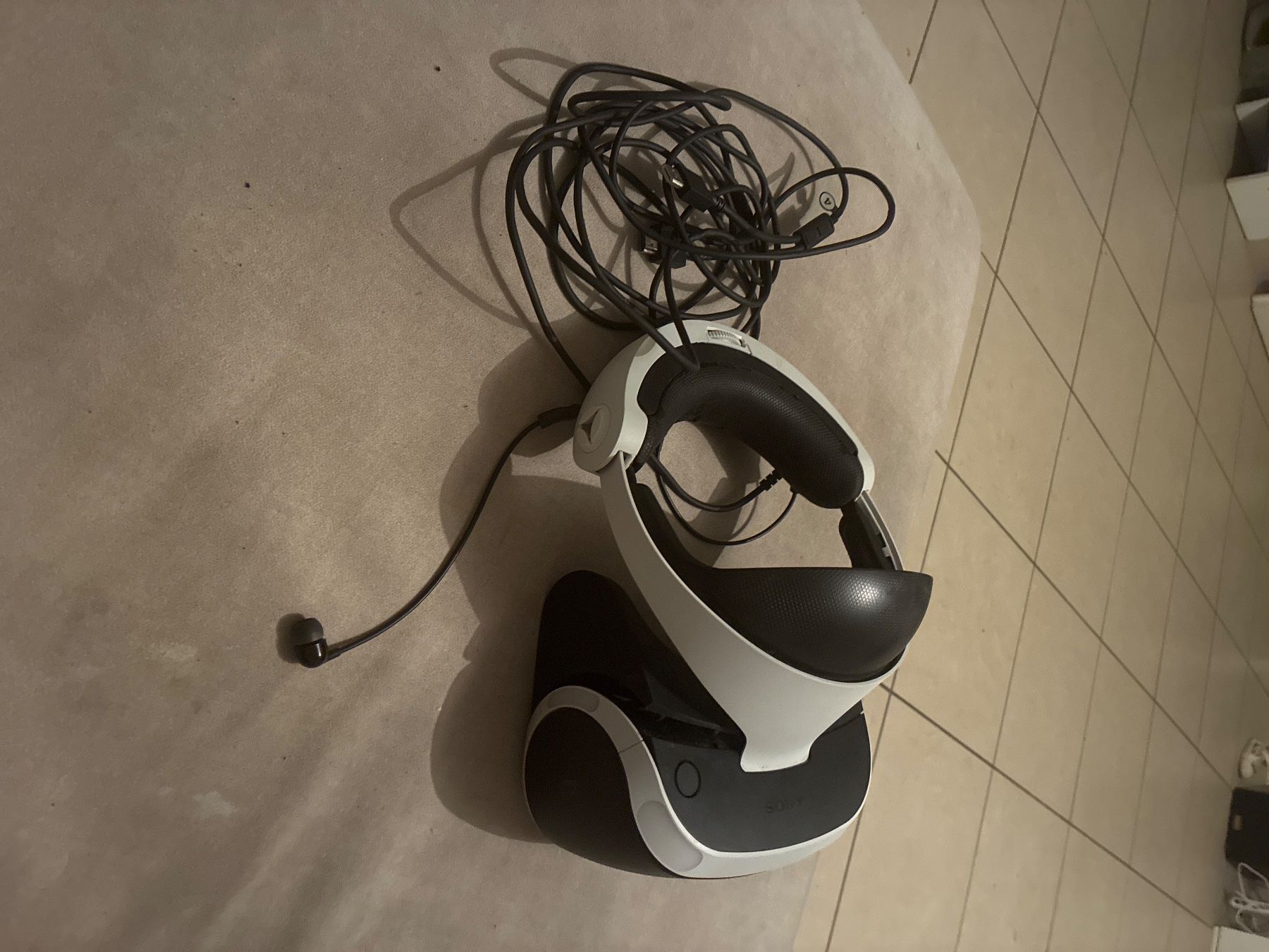Sony Casco VR: Playstation VR2 Headset gebraucht guter zustand – Usato da Allschwil venduto da pap_r7kv