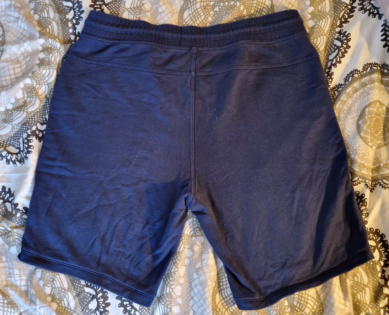 C&A Hosen: Dunkelblaue Sweat-Shorts – Gebraucht aus Oberengstringen von Asteroid56 3