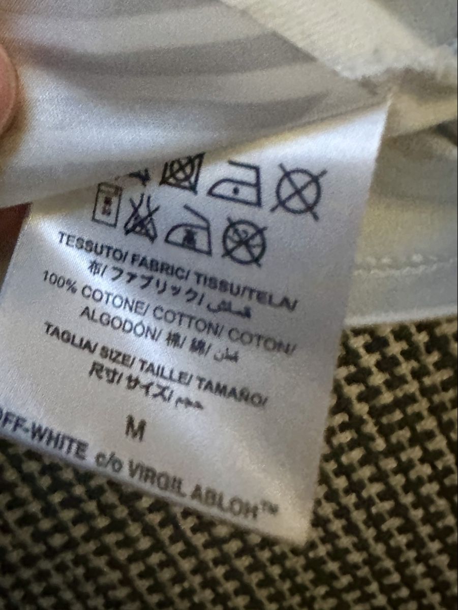Off-White T-Shirts: OFF-WHITE T-Shirt M Origina – Gebraucht aus Winterthur von eri_g5ms 3