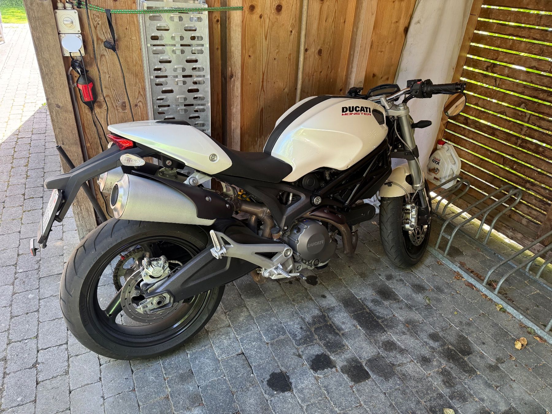 Ducati Strada: Ducati Monster 696 – Usato da Zuchwil venduto da G5791C 2