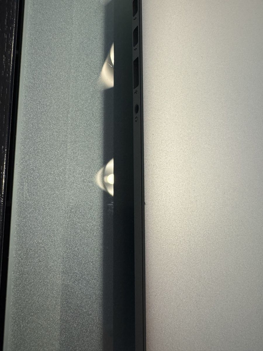 Apple PCs: MacBook Pro 15 – D'occasion à Neuchâtel par FC1996 3