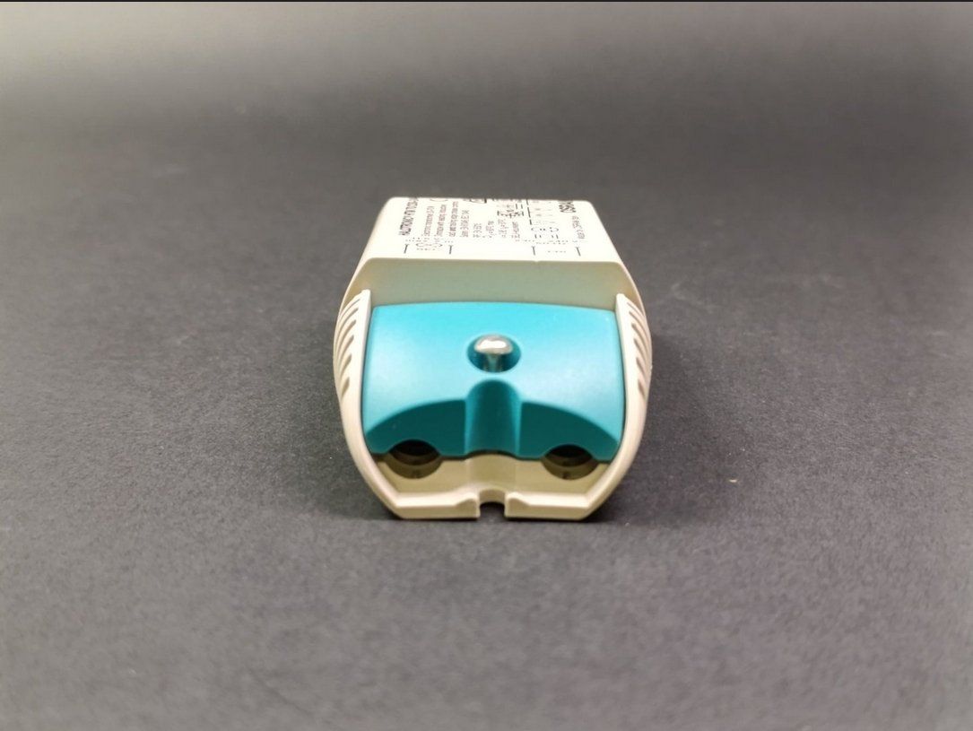 Osram Componenti elettronici: OSRAM HALOTRONIC HTM 70/230-240 / 1 Lampe – Usato da Thielle venduto da urs_8lzn 2