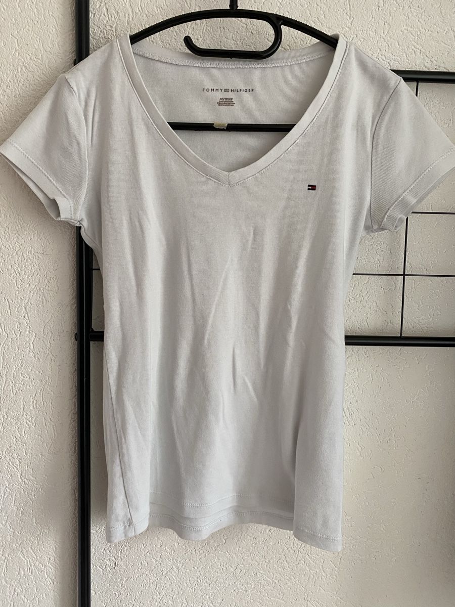 Tommy Hilfiger T-Shirts: T-shirt blanc Tommy Hilfiger – Gebraucht aus Mathod von Alice977