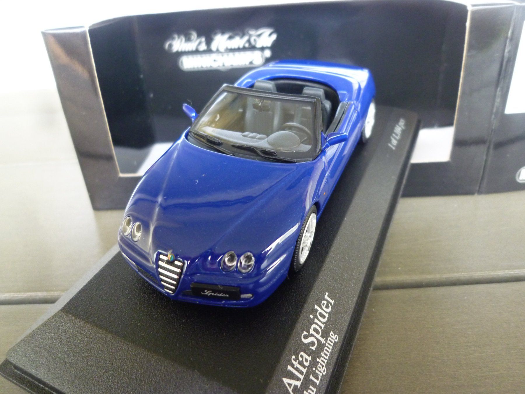 Alfa Romeo Modellini d'auto: Alfa Romeo Spider (2003) – Nuovo e nell'imballaggio originale da Flawil venduto da Imperiosud 2