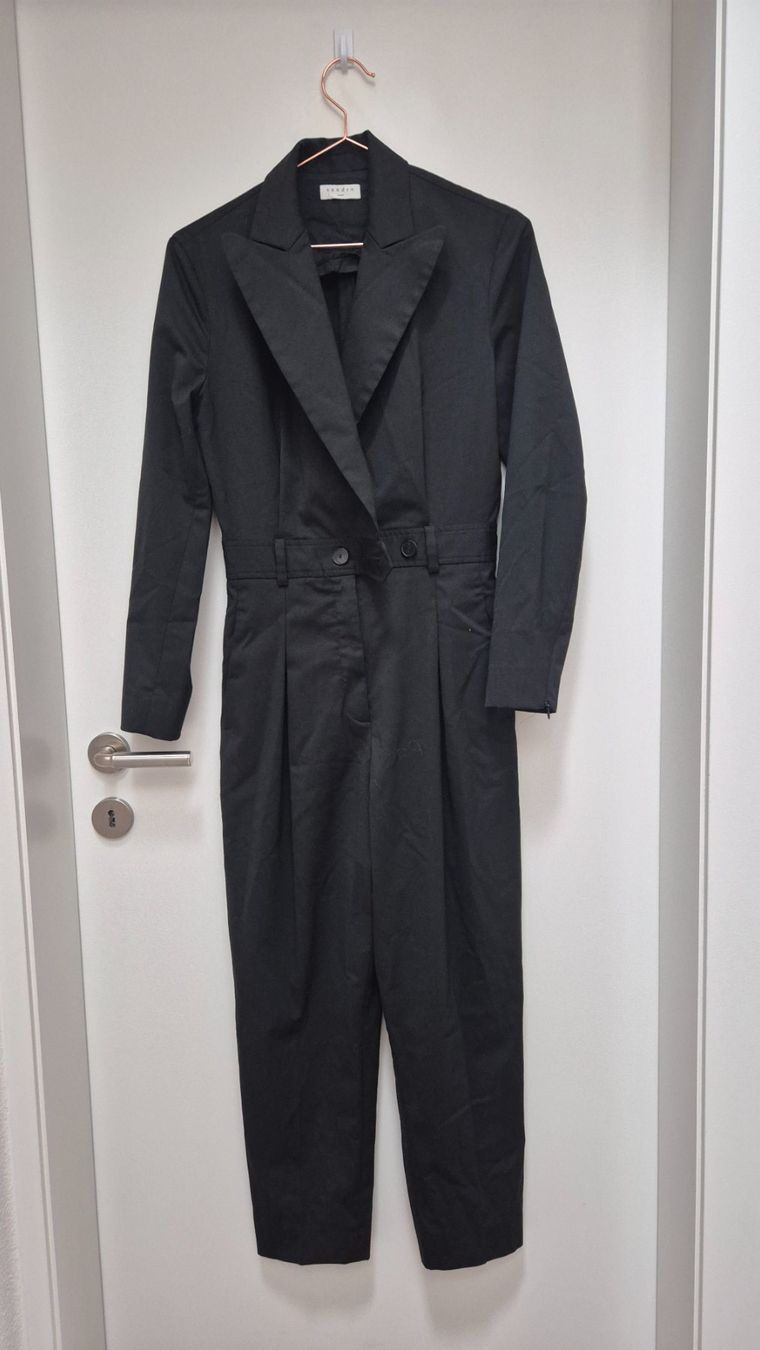 Sandro Jumpsuits: Black Sandro wool jumpsuit size 36 – D'occasion à Zürich par monadiederich