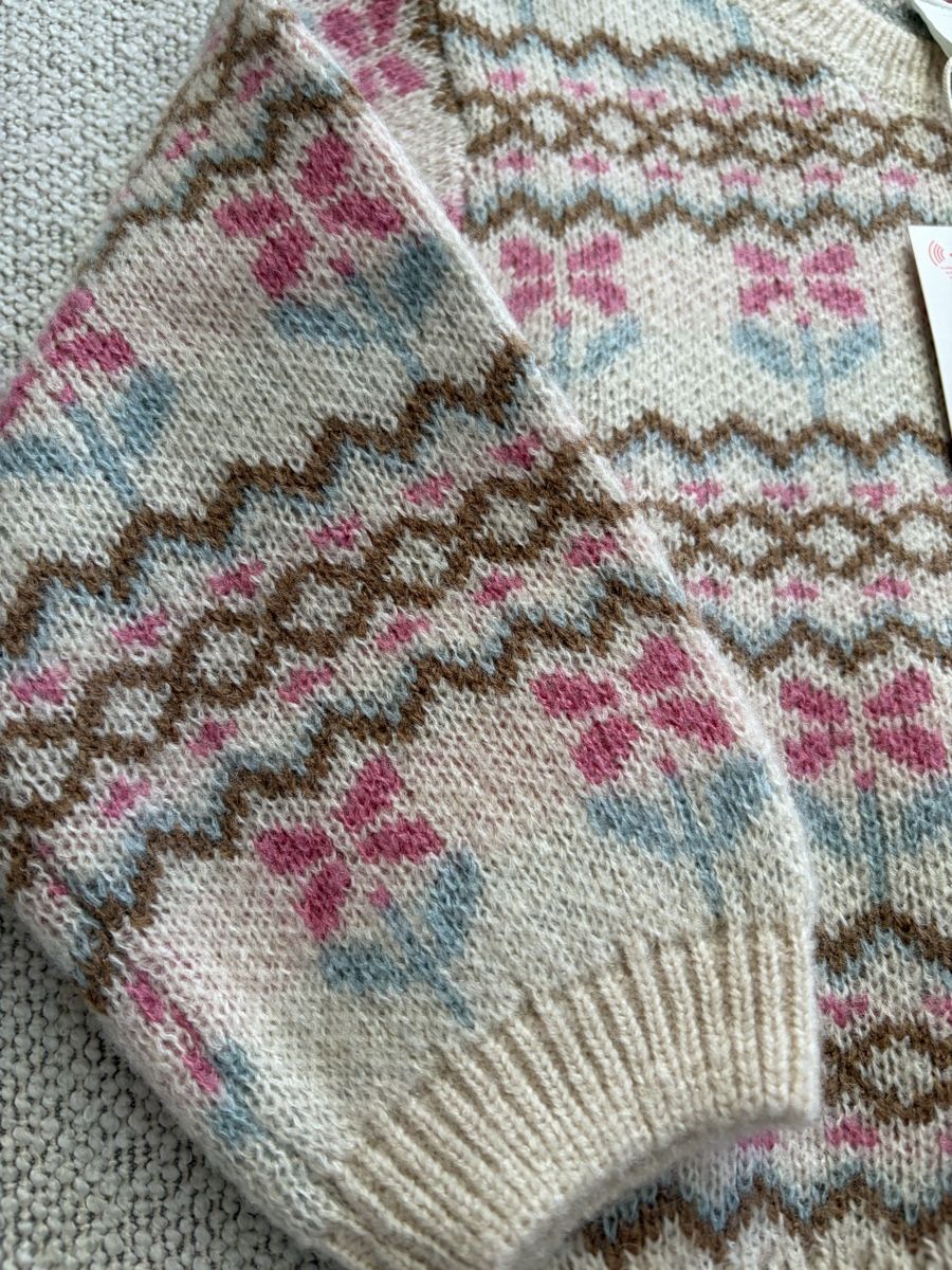 Zara Ensembles coordonnés: Zara Pullover beige mit Blumenmuster Grösse 86 neu – Neuf avec emballage d'origine à Zürich par dor_9l9g 4