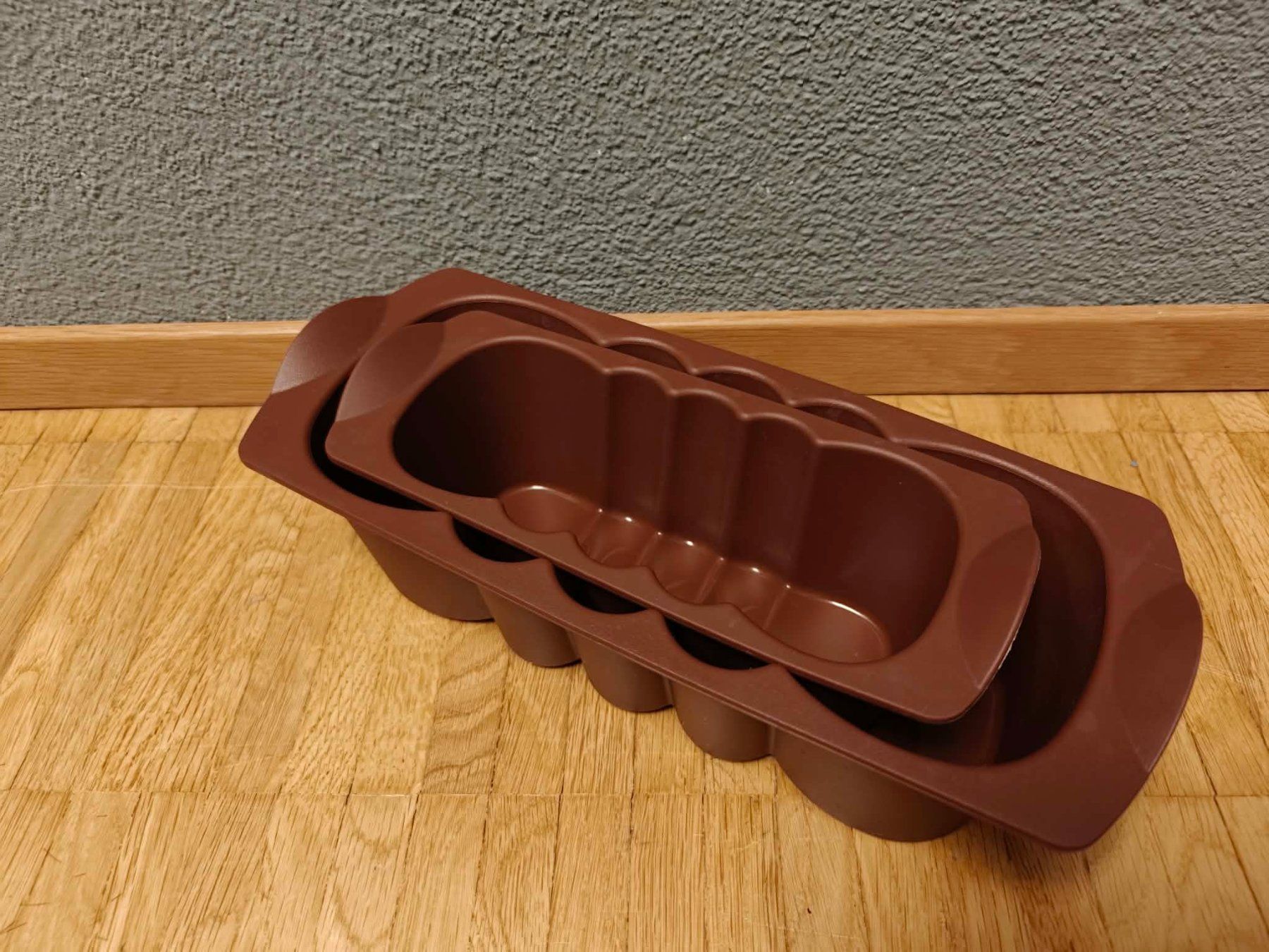 Tupperware Teglie da forno: Tupperware Silikon Backformen – Usato da Luzern venduto da schuhparadies159 2