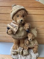 Winterliche Bärenfamilie mit Geschenken, Deko Figur