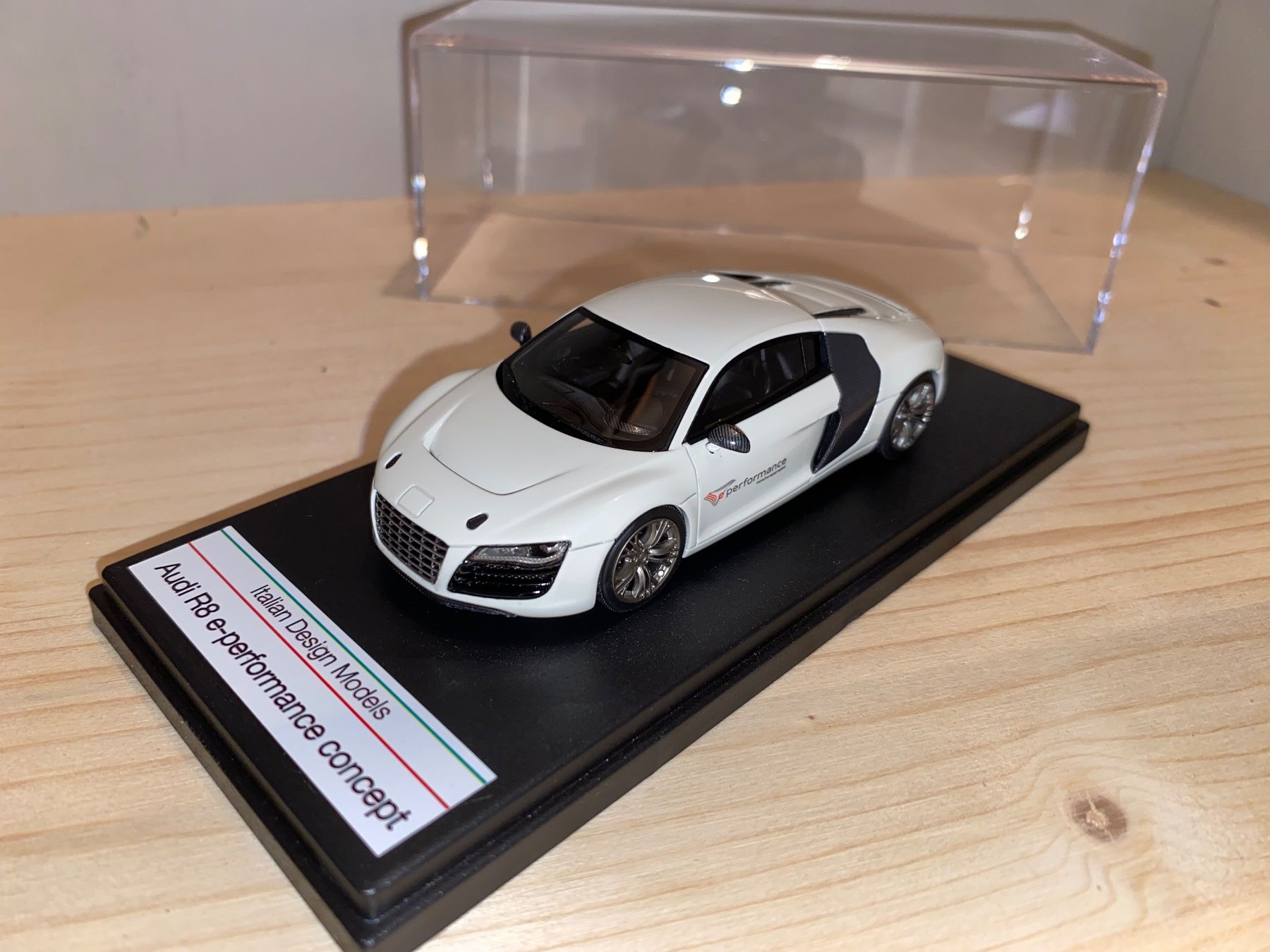 LookSmart Modellautos: Audi R8 e-Performance 1/43 No BBR No Minichamps – Neu (gemäss Beschreibung) aus Wohlen AG von PrivatSammlung