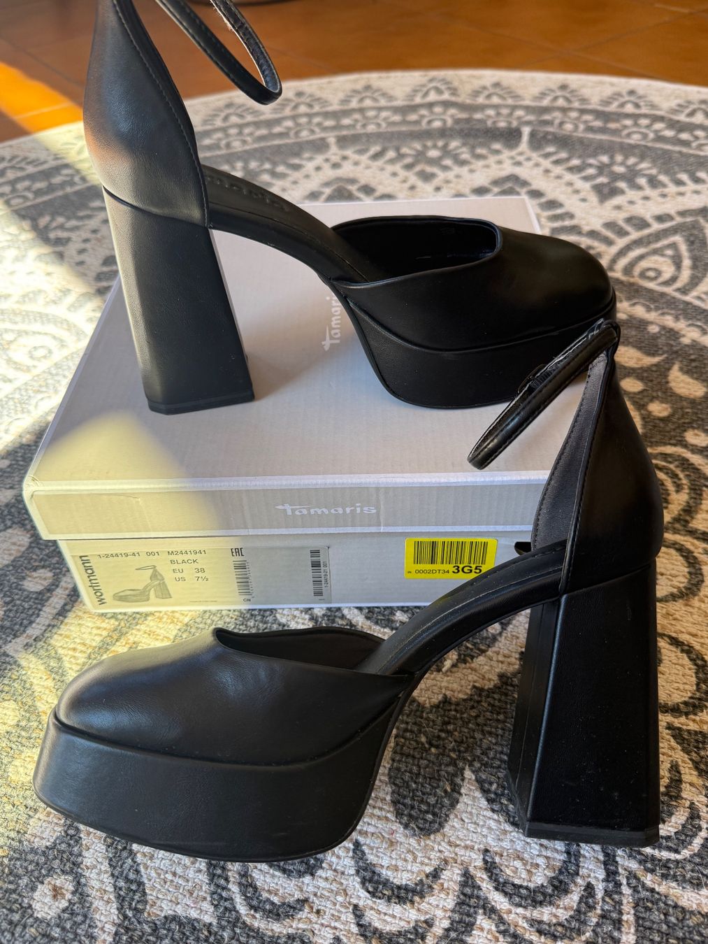 Tamaris Damenschuhe: Scarpe con  plateau Tamaris – Neu (gemäss Beschreibung) aus Bellinzona von bul_mvy5 1