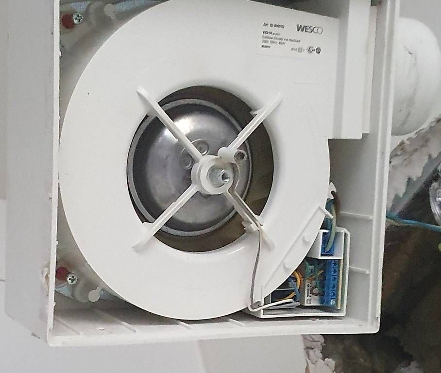 Ventilatori: Ventilator- Abluftventilator, Wesco- Typ 3000 – Usato da Winterthur venduto da BauTeilLaden2000