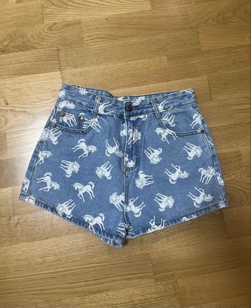 Sommer Jeans Shorts mit Pferde Muster, Grösse L (eher M)