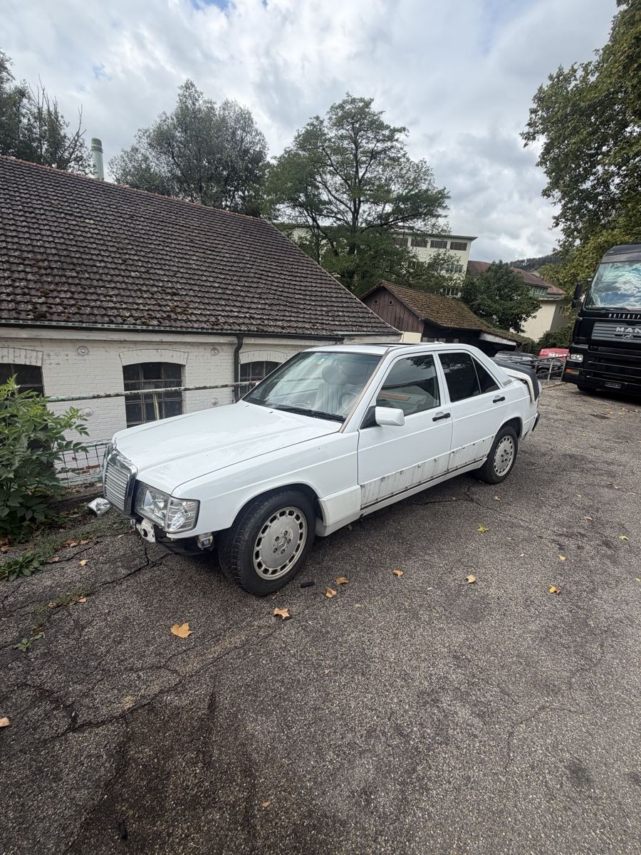 Mercedes-Benz Automobili: 190e – Usato da Birsfelden venduto da ken_m2d6 2