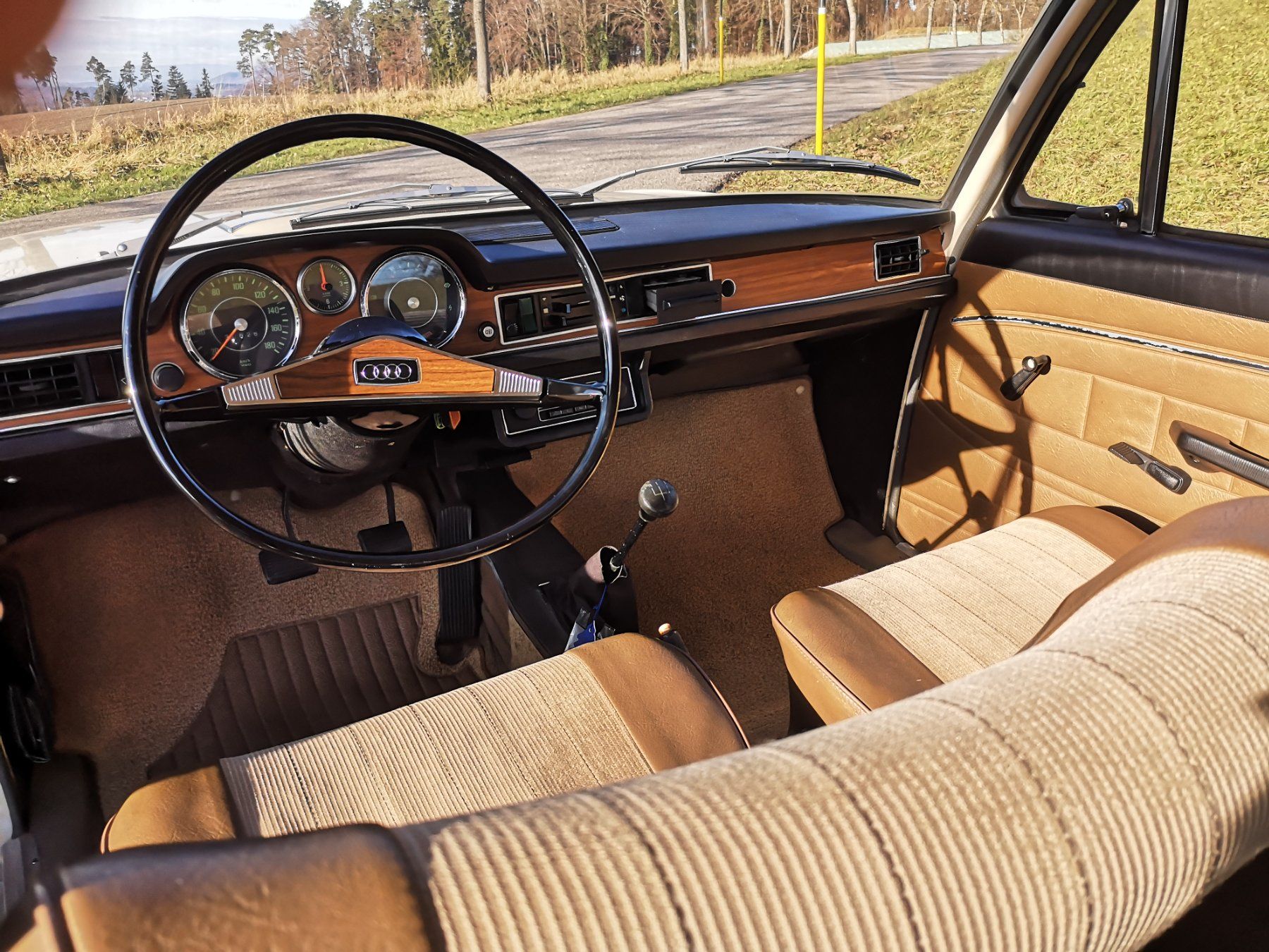 Audi Automobili: Audi 60L Oldtimer 1971 ab MFK und Service – Usato da Lommis venduto da twospark 7