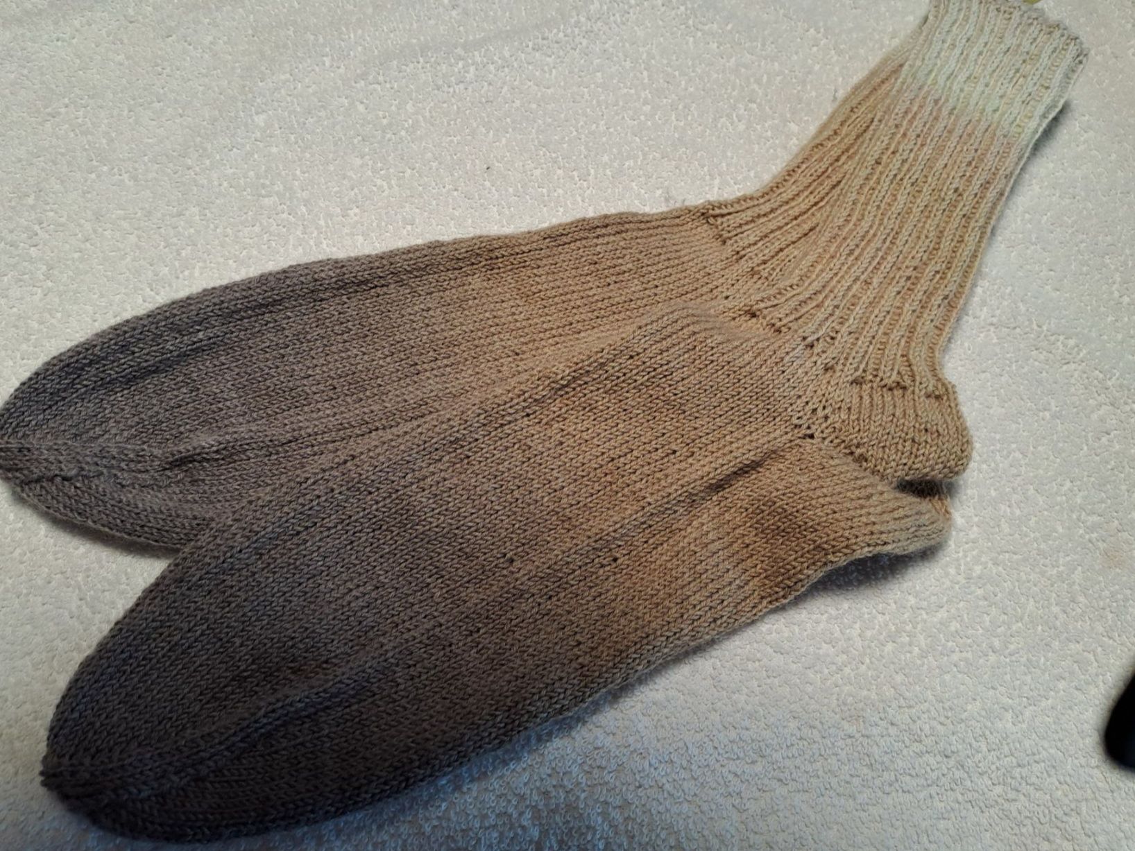 Socken: handgestrickte Socken in Grösse 44 / 45 – Neu (gemäss Beschreibung) aus Tuttwil von wolleundstoff
