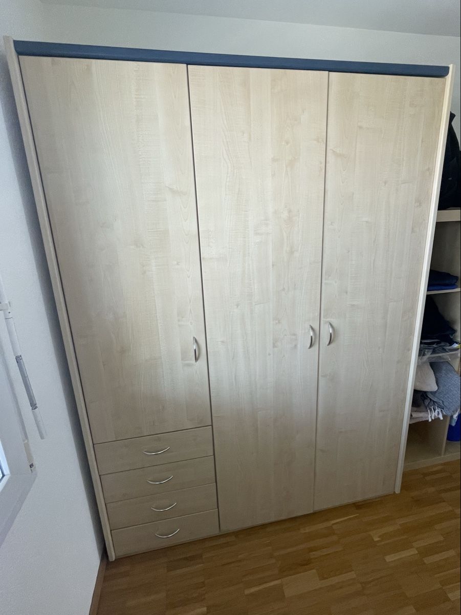 Armadi: Schrank – Usato da Einsiedeln venduto da sim_m79m