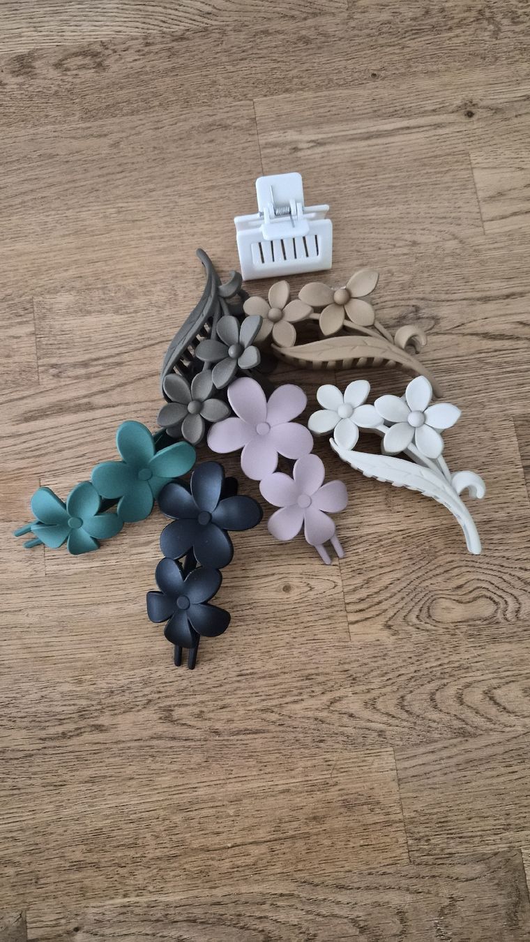 Haarschmuck: Neue blumige Haarspangen – Neu und originalverpackt aus Münchenbuchsee von toviloa