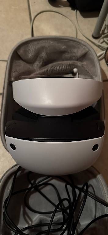 Casco VR: PlayStation VR2  – Usato da St-Imier venduto da raphael_hadorn 1