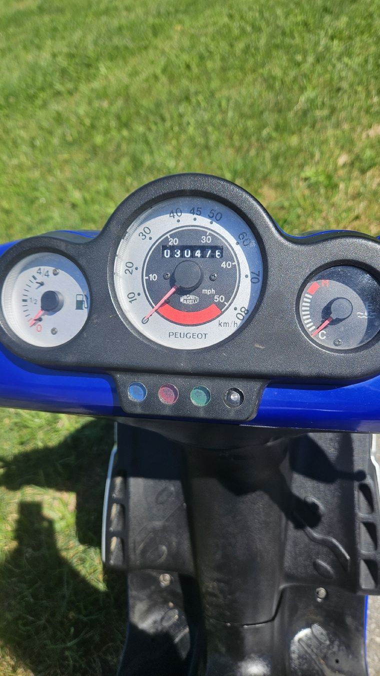 Peugeot Scooter: Peugeot Speedfight Roller 50ccm – Usato da Trogen venduto da hae_g56c 4