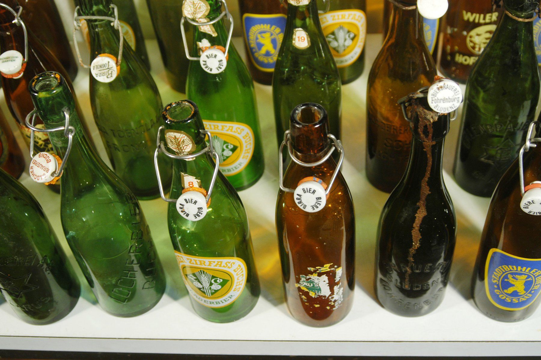 Gläser, Krüge & Flaschen: Bierflaschen Diverse – Gebraucht aus Herisau von Wisen 4