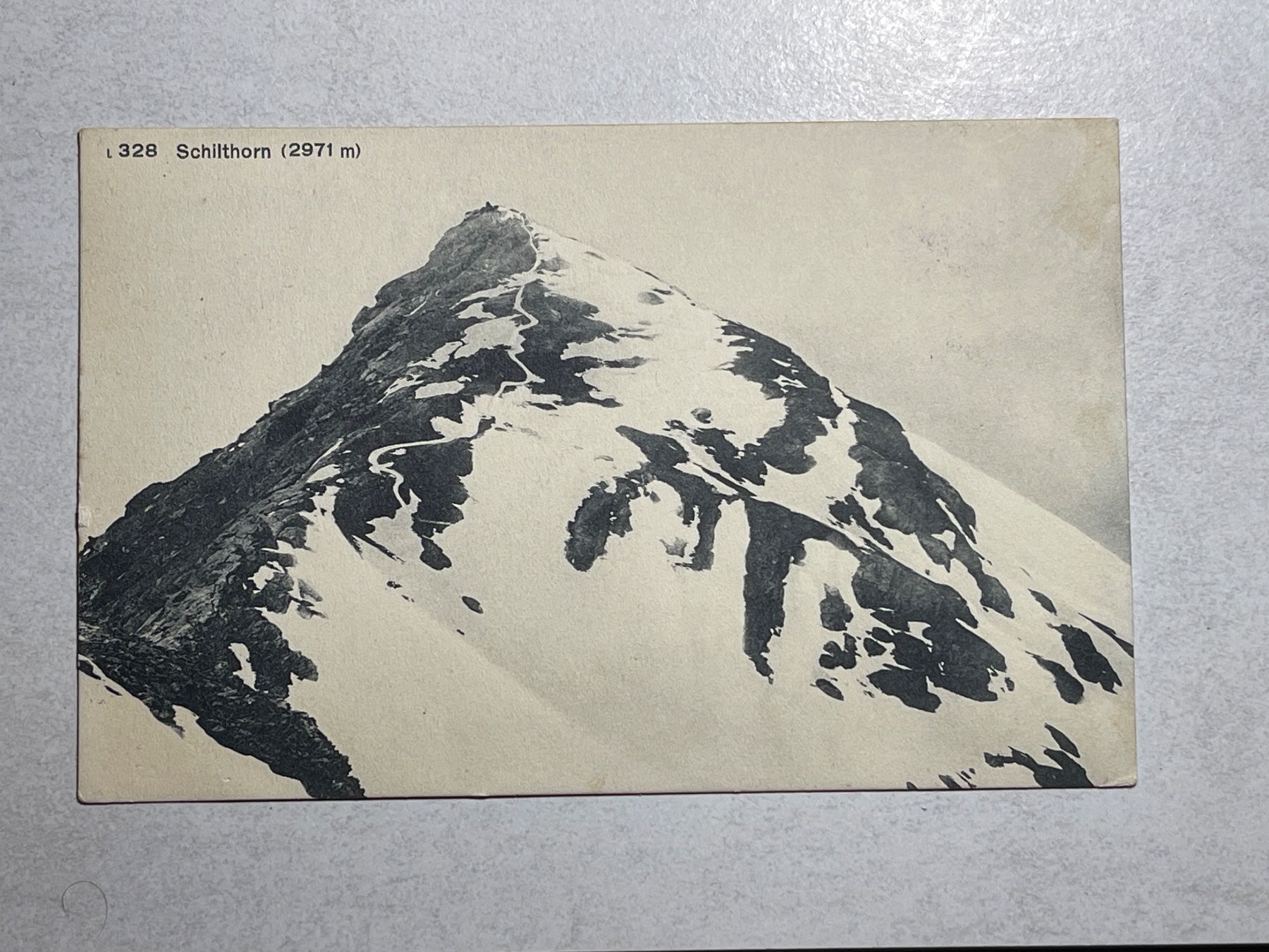 Cartoline postali: alte Ansichtskarte Schilthorn – Usato da Strengelbach venduto da Aschatan5