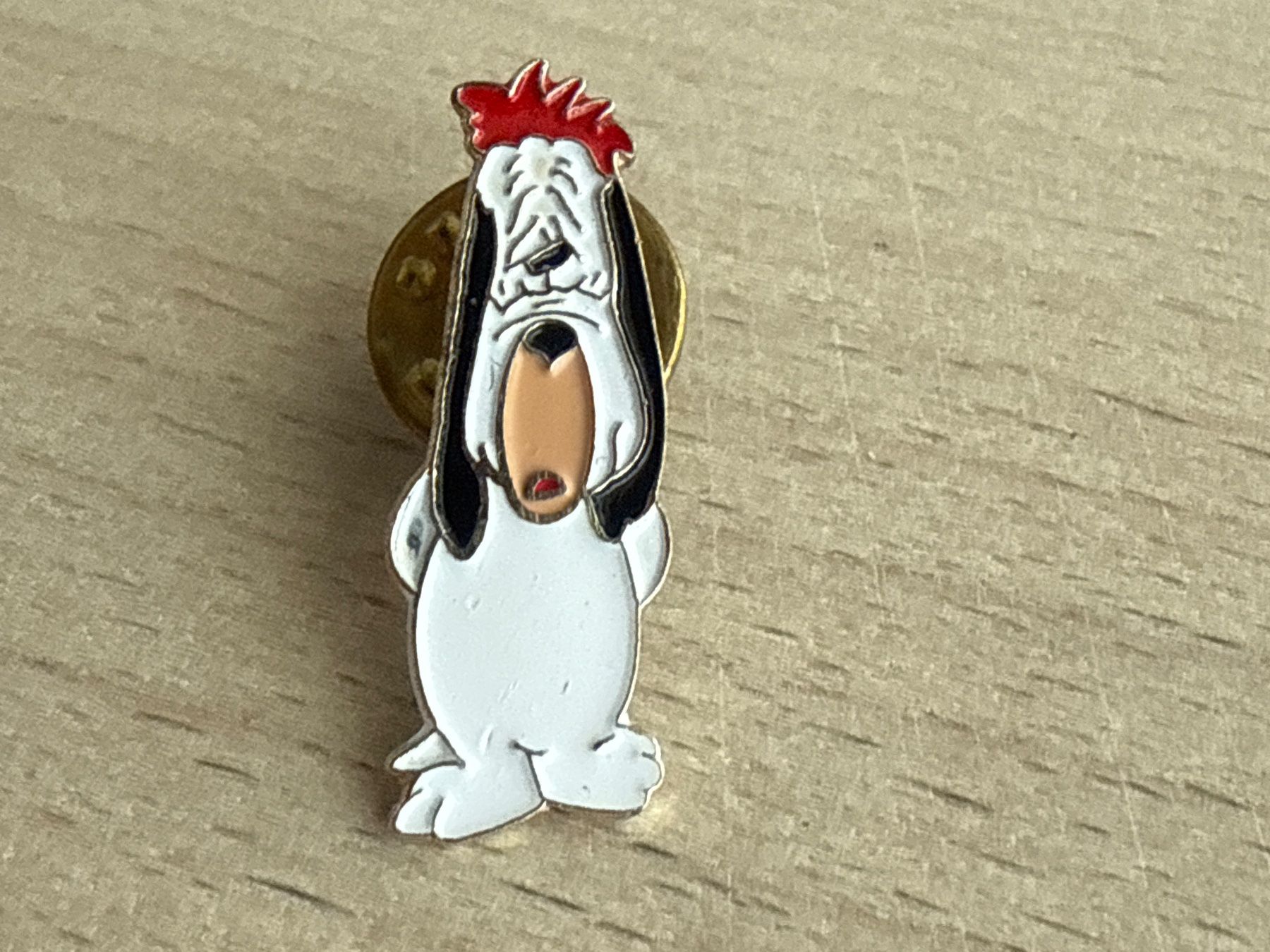 Plaketten & Abzeichen: Pin Droopy Hund Cartoon – Gebraucht aus Glattbrugg von Schweigmatt