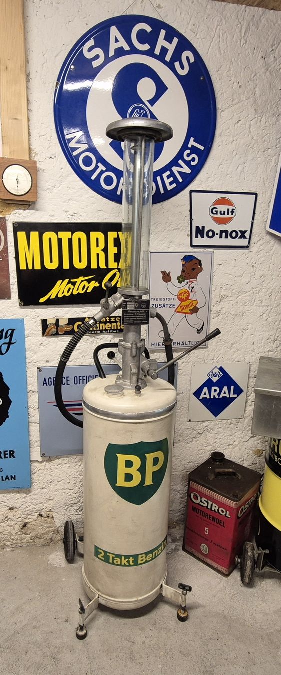 Altre raccolte & rarità: Mofa Tanksäule zu Oldtimer Ölbüchse – Usato da Neuenkirch venduto da etaner62