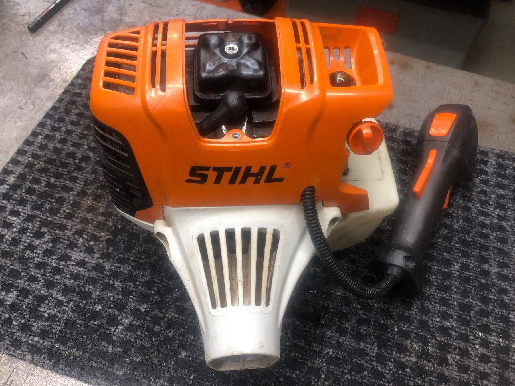 Stihl Alle Maschinen: Stihl FS 131 R – Defekt aus Rüschlikon von