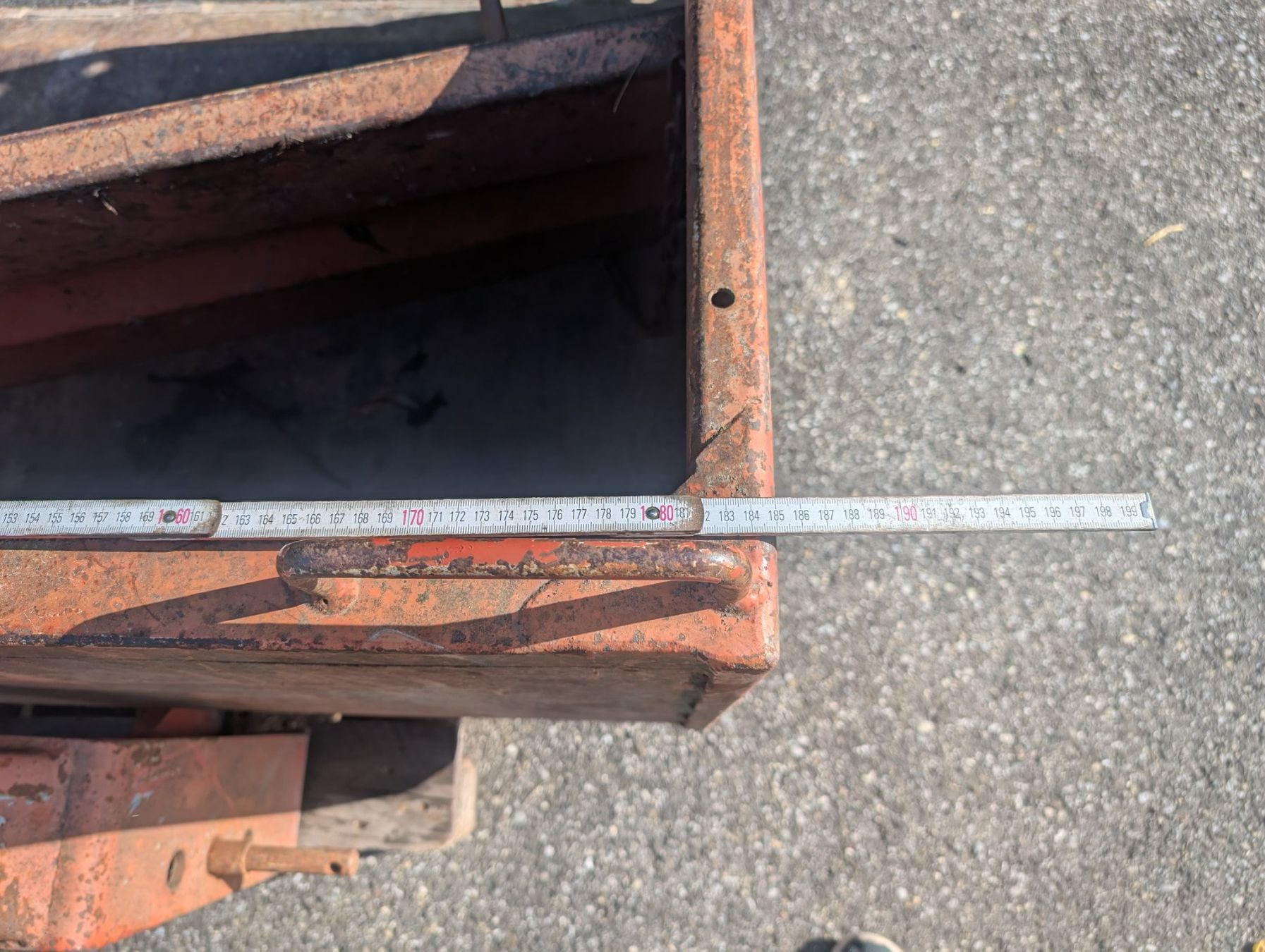Tutte le macchine: Kippschaufel hydraulisch 180x100 – Usato da Dietschwil venduto da Luchs015 4