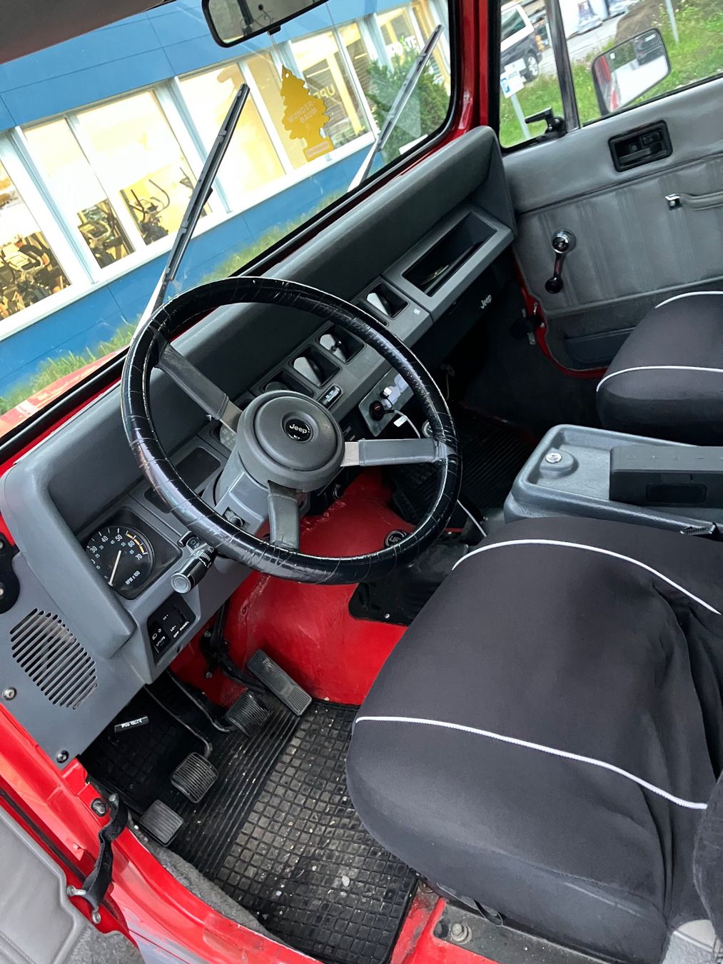 Jeep Autos: Jeep Wrangler laredo – Gebraucht aus Appenzell von bla_qh9l 3