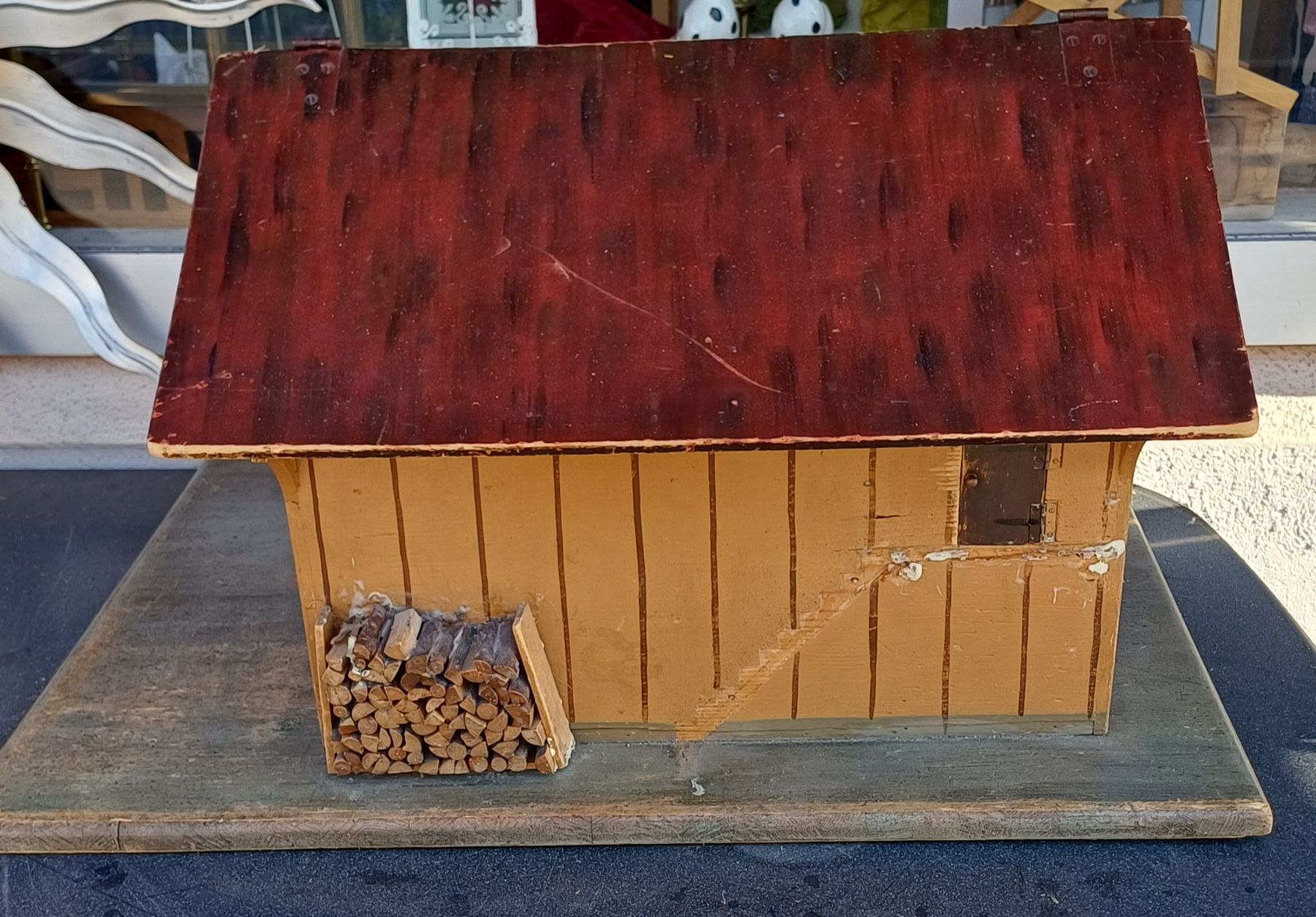Giocattoli: uralter Bauernhof mit Holztieren – Usato da Merenschwand venduto da Brockinell 4